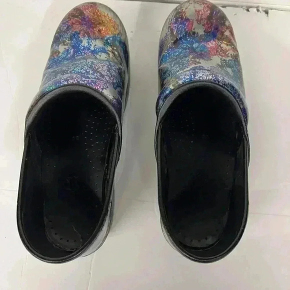 Dansko Multicolored Metallic Clogs size 38 - Picture 3 of 7